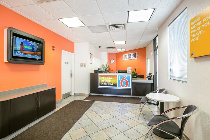 MOTEL 6 MINNEAPOLIS AIRPORT - MALL OF AM