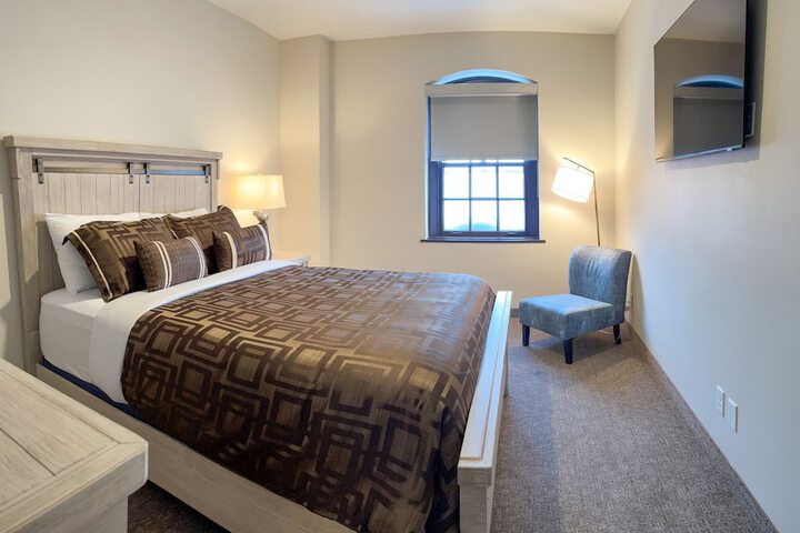 Room 12 of 14