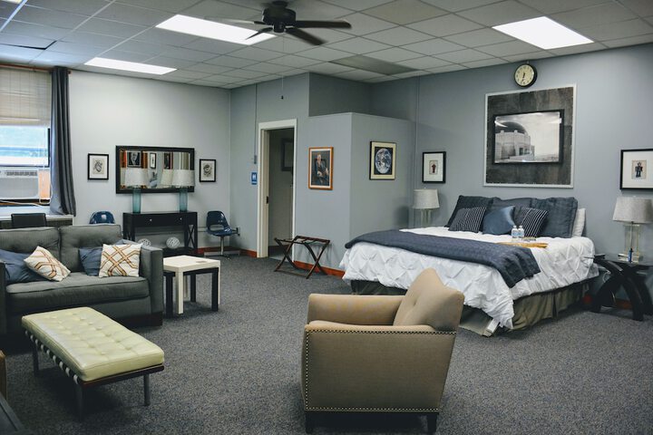 Room 11 of 37
