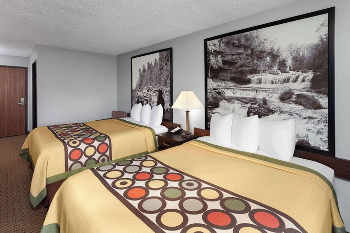 Room 14 of 30