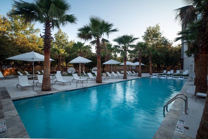 Hotel Indigo Mount Pleasant by IHG