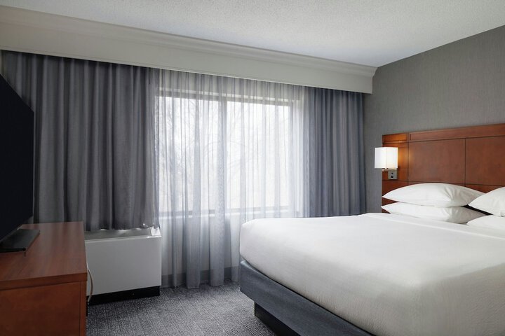 Courtyard by Marriott Burlington Williston