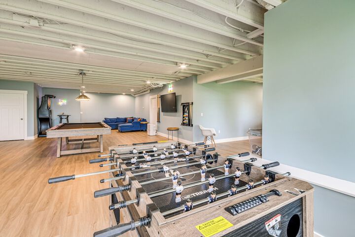 Steps From Oneida Lake: Spacious Gem w / Game Room!