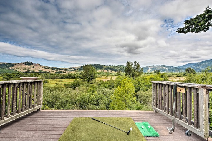Gold Beach Apartment w / Activities - 2 Mi to Ocean