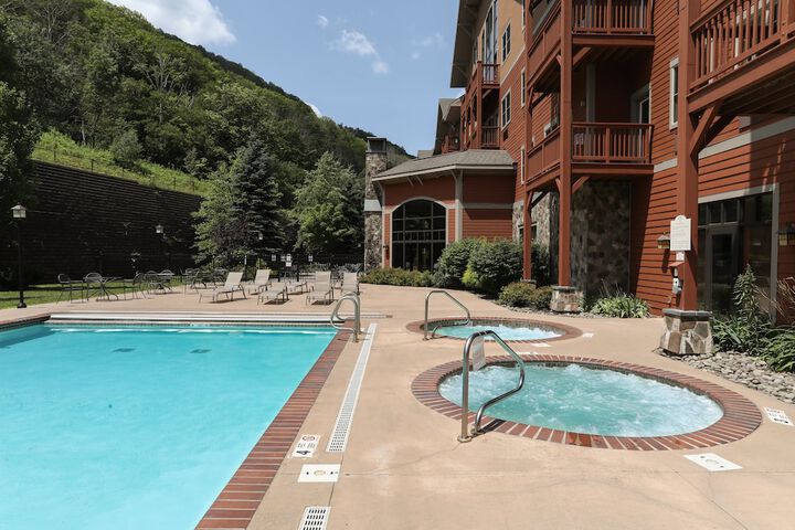 Pool 15 of 132