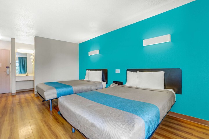Motel 6 Raleigh NC - North