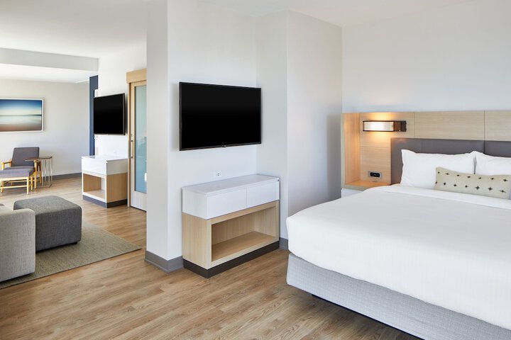 Room 30 of 91