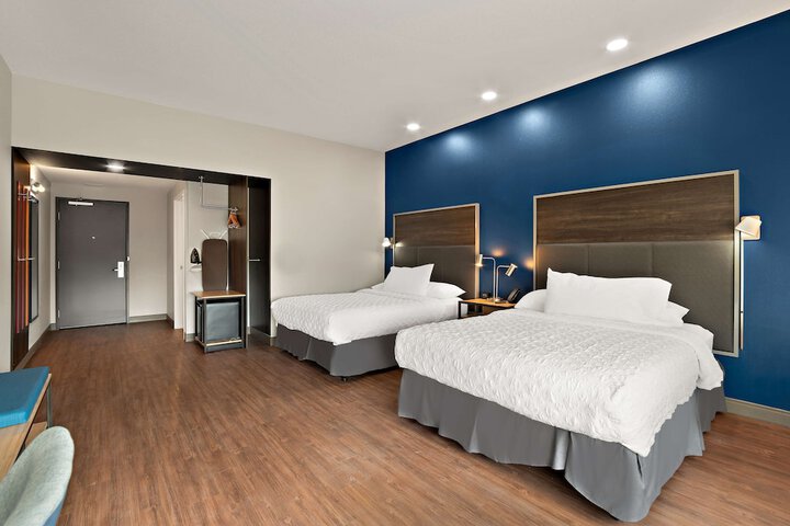 Room 17 of 41