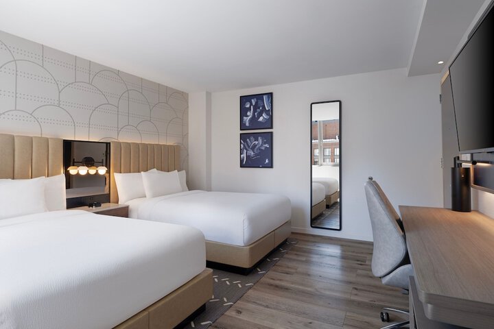 Room 32 of 45