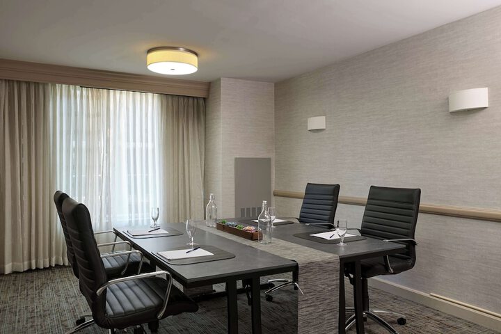 DoubleTree by Hilton Minneapolis Airport MN
