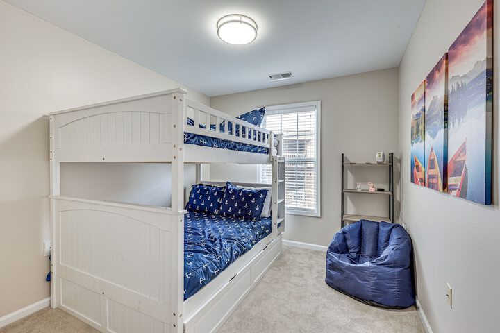 Townhome w / Outdoor Pool & White Lake Access!