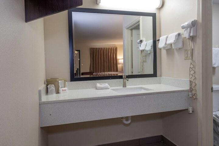 Room 15 of 25