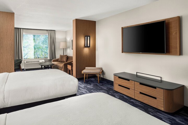 Room 18 of 25