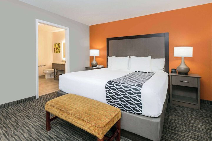 La Quinta Inn & Suites by Wyndham Fredericksburg