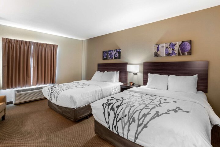 Room 27 of 35