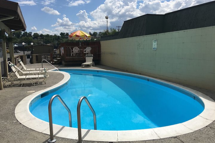 Pool 7 of 33