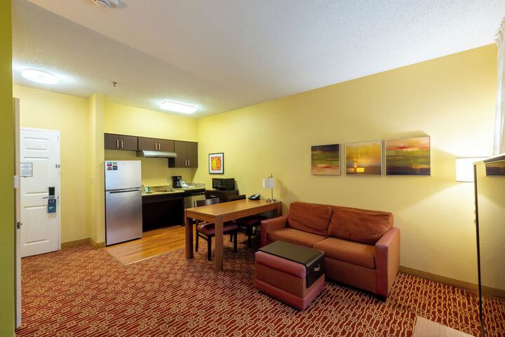 Candlewood Suites Bedford Fort Worth by IHG