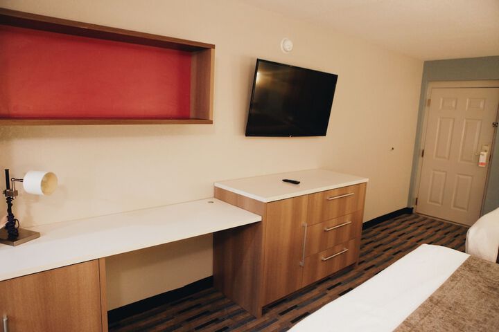 Room 30 of 38