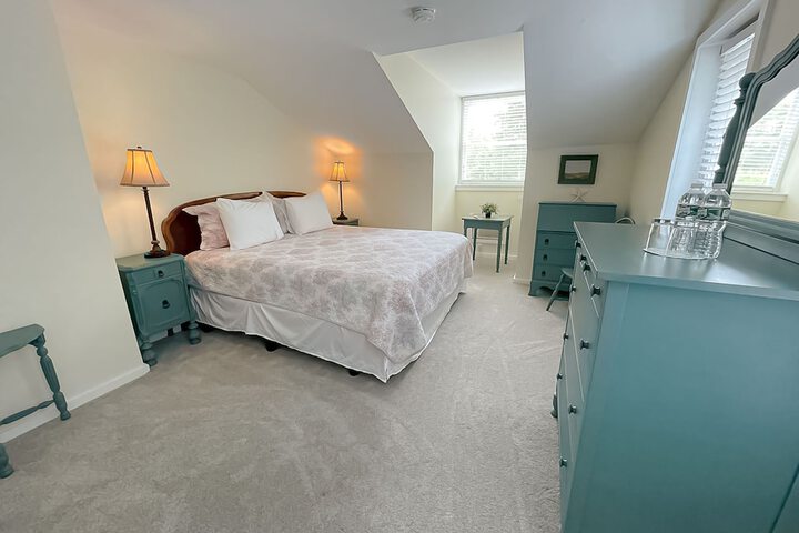 Room 12 of 35