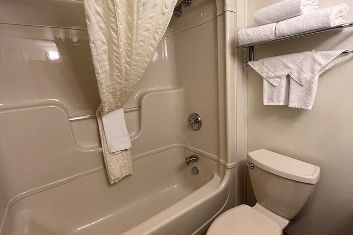 Room 62 of 151