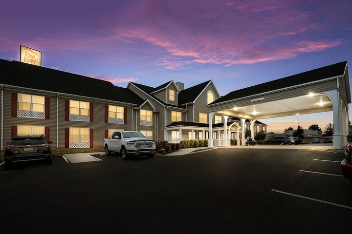 Hotel 7 of 32