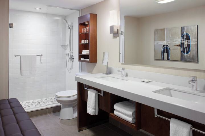Delta Hotels by Marriott Kingston Waterfront