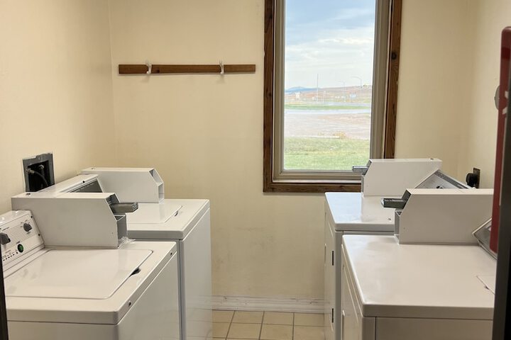 Serena Inn & Suites - Sundance