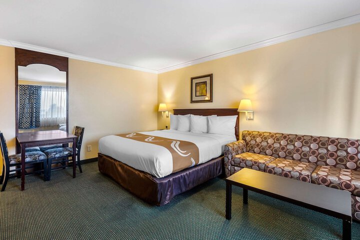 Room 31 of 39