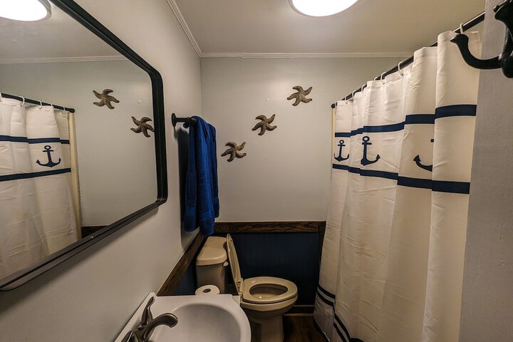 Room 49 of 99