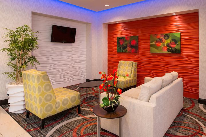 Holiday Inn Express & Suites Monroe by IHG