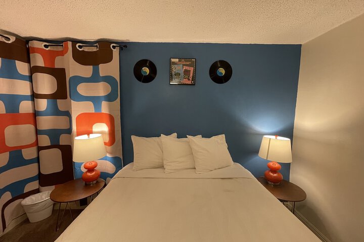 Room 33 of 58