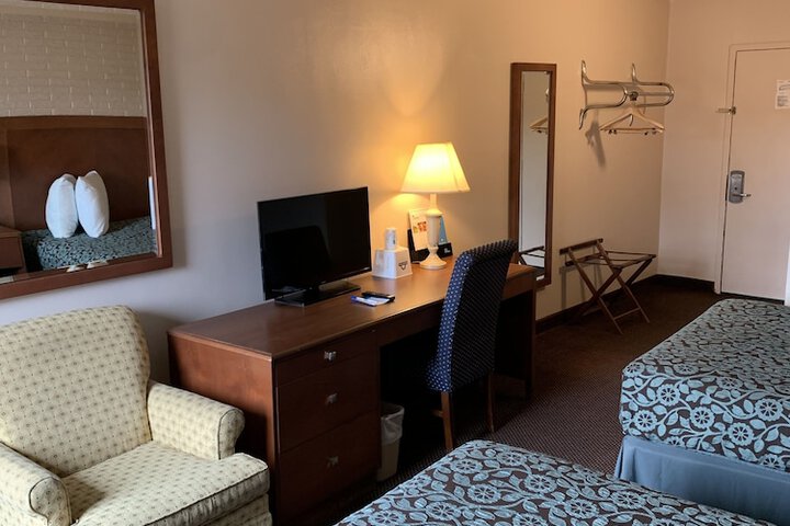Room 42 of 56