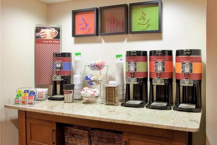 Pittsburgh Airport Inn and Suites