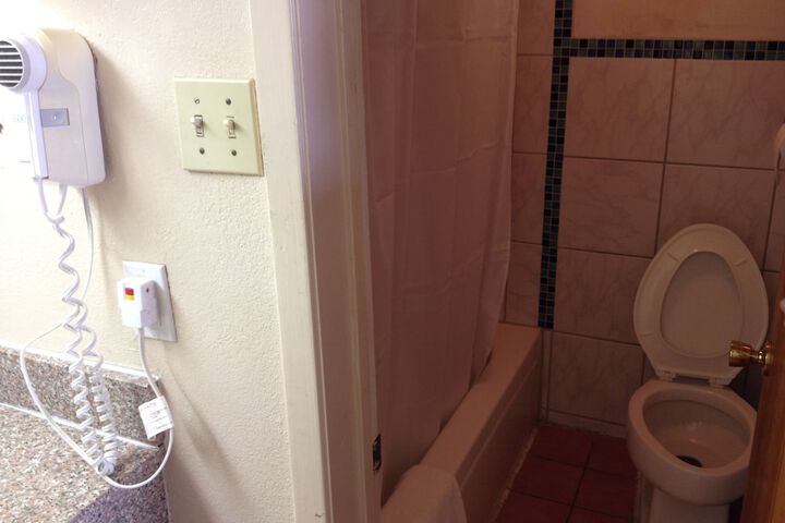 Room 15 of 20