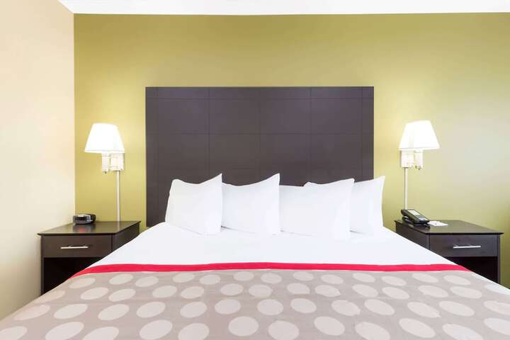 Room 13 of 26