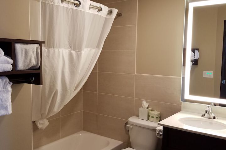Room 15 of 32