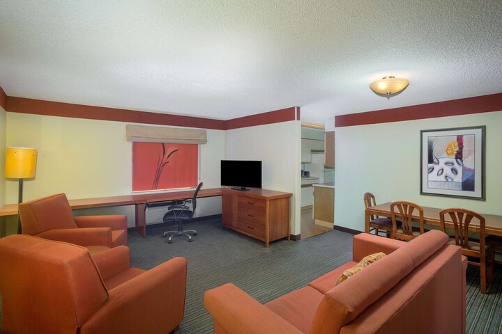 Room 16 of 30