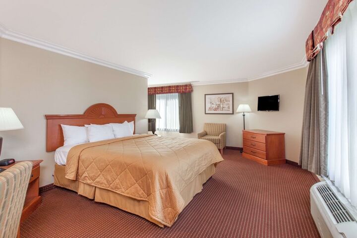 Room 20 of 34