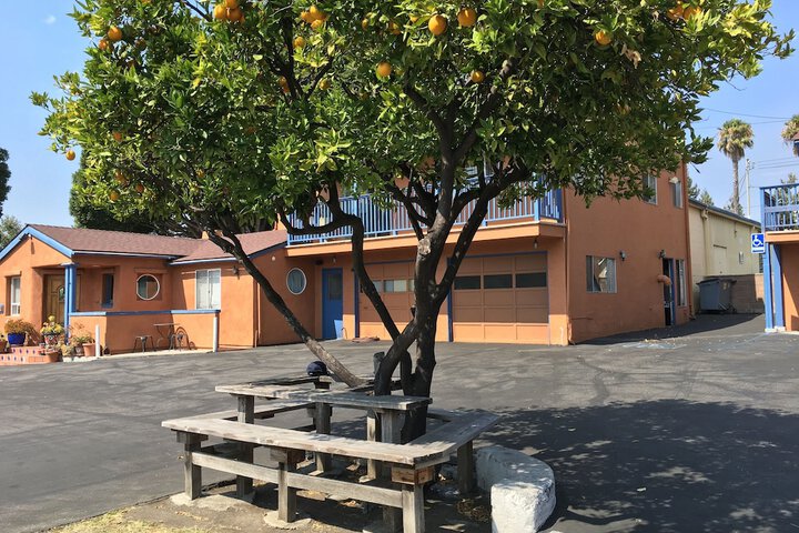 Los Padres Inn