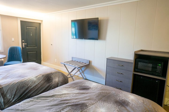 Room 6 of 20