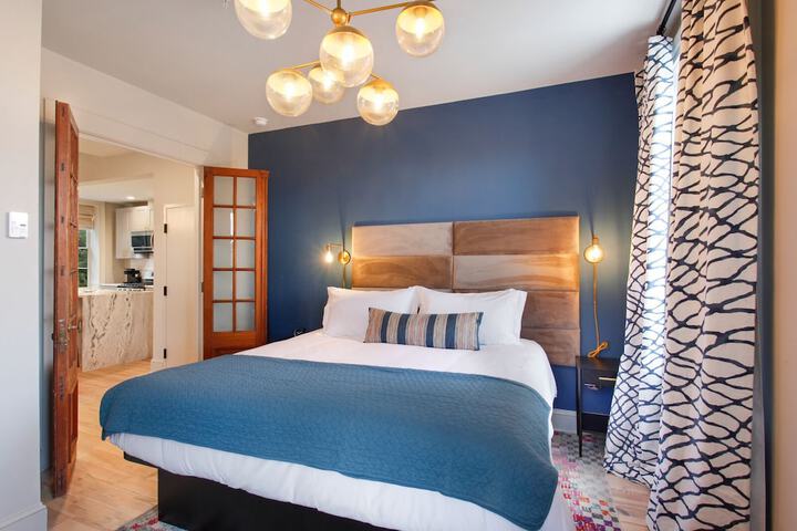 Room 32 of 164