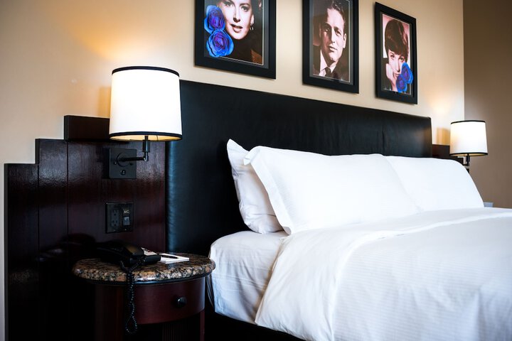 Room 14 of 37