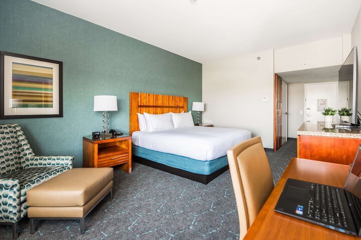 DoubleTree by Hilton Carson
