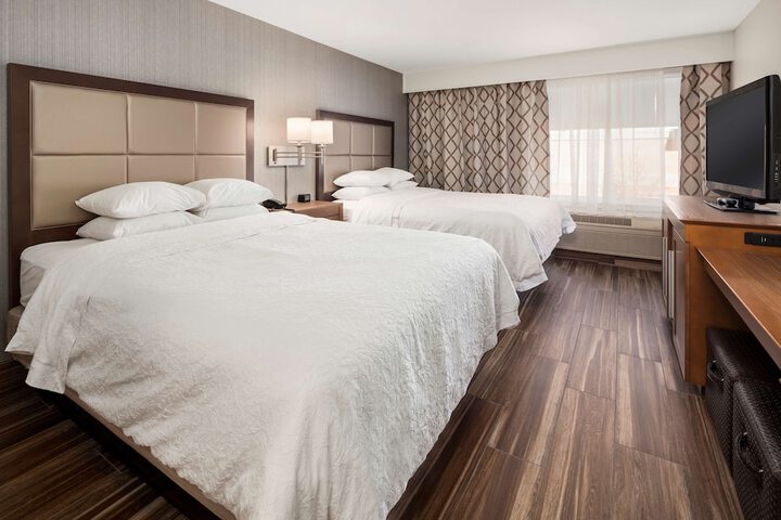 Hampton Inn & Suites Seattle-North / Lynnwood