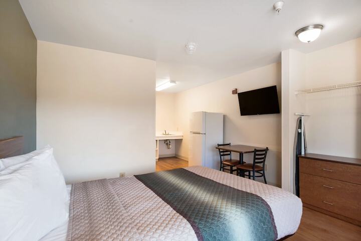 Room 16 of 25