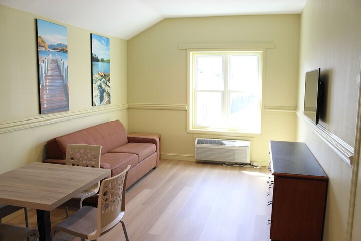 Room 40 of 51
