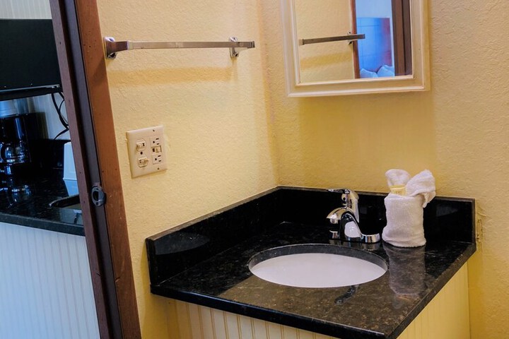 Room 20 of 29