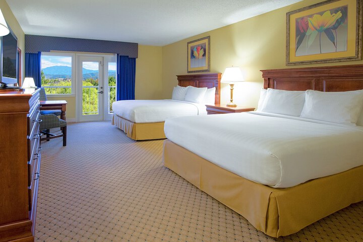 Music Road Resort Hotel and Inn
