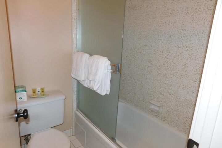 Room 19 of 33