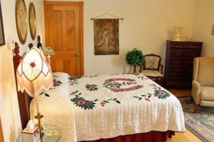 The Hurst House Bed and Breakfast